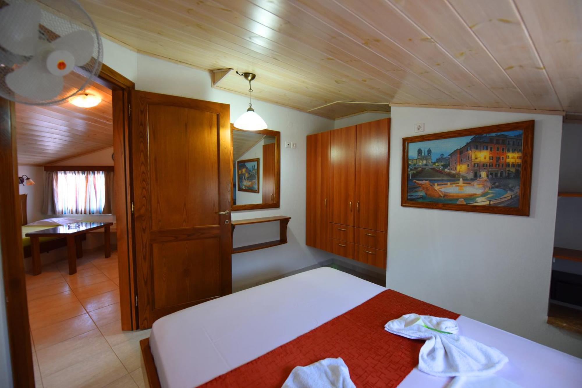 Ferienwohnung Haus Niko Nea Poteidaia Zimmer foto