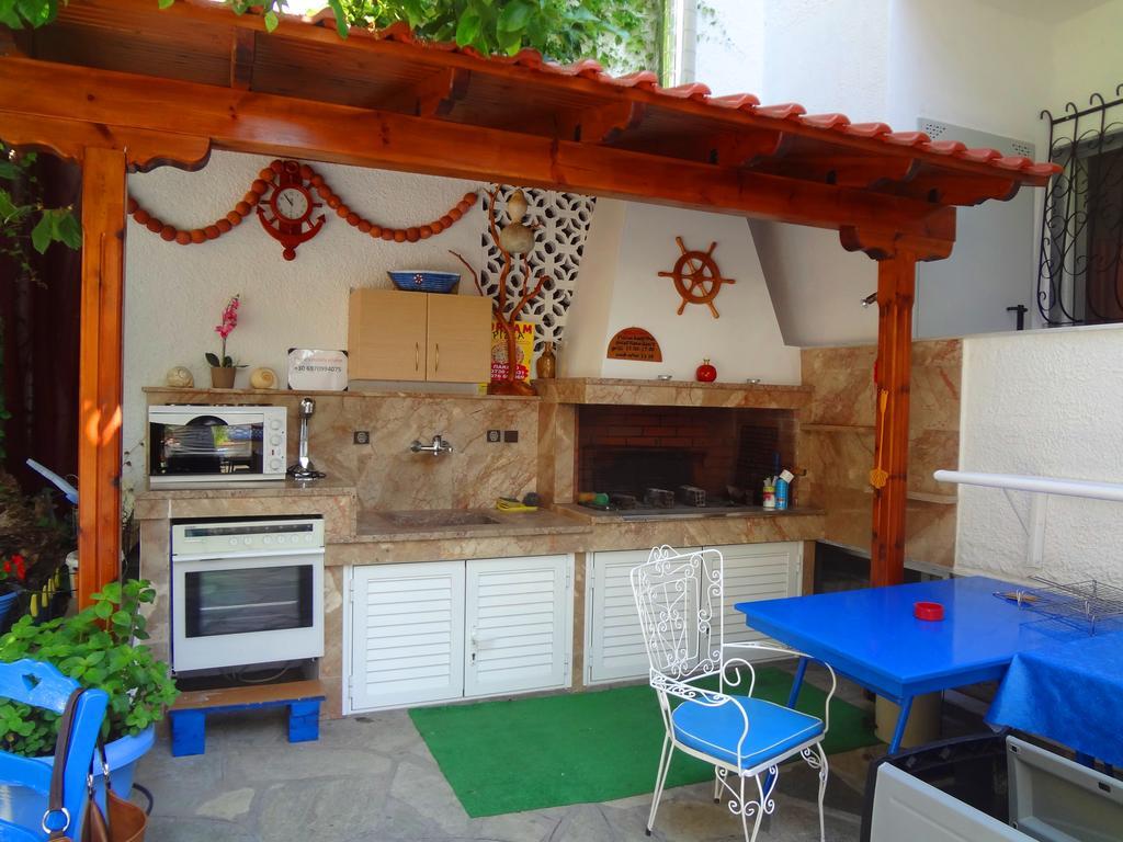 Ferienwohnung Haus Niko Nea Poteidaia Exterior foto